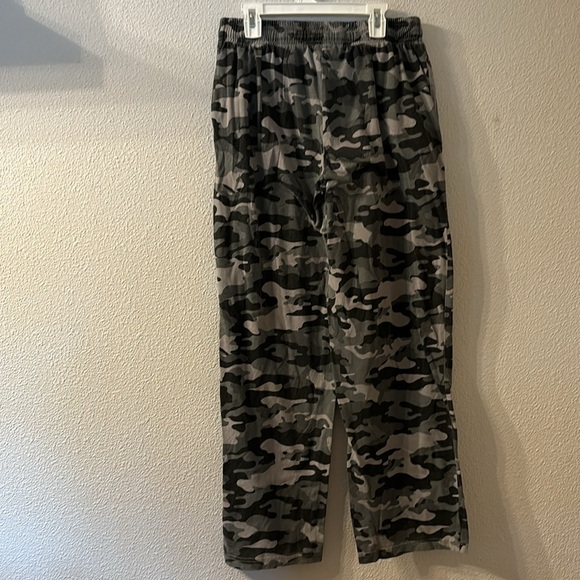 Mad Engine camo pajama bottoms size small - Picture 4 of 6